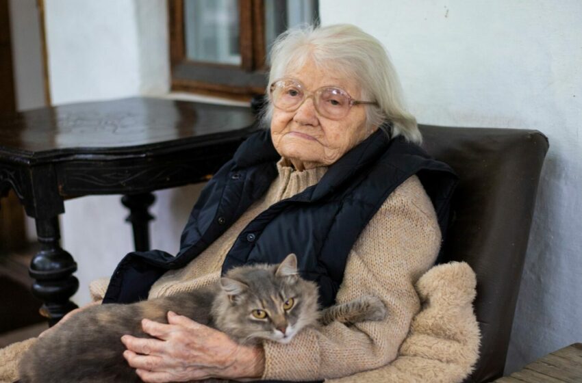  (FOTO) Artista Valentina Rusu-Ciobanu împlinește azi 101 ani: „A traversat epocile cu multă seninătate”