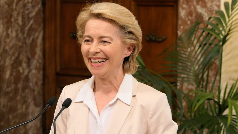  Ursula von der Leyen a devenit bunică pentru prima dată. Preşedinta Comisiei Europene are șapte copii