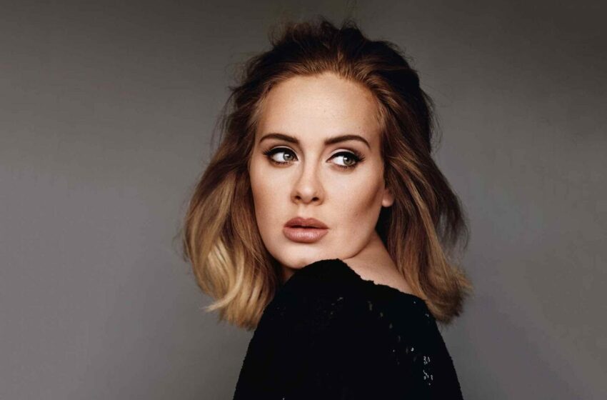  Adele s-a căsătorit? Iată ce detaliu s-ar putea s-o fi dat de gol