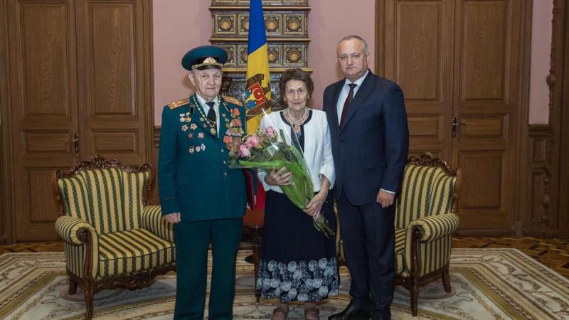  A împlinit 100 de ani, chiar de Ziua Victoriei: Veteranul Pavel Gadcov a primit astăzi flori și onoruri