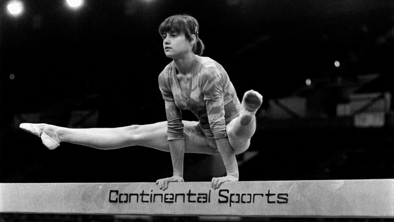  Nadia Comăneci, prima gimnastă care a primit 10 la un concurs internațional, împlinește 60 de ani