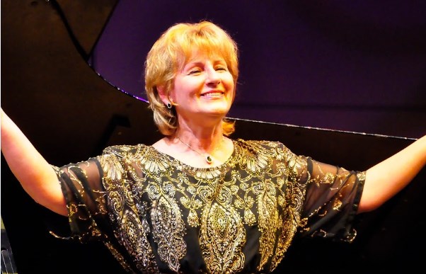  Cântăreața de operă, Svetlana Strezeva împlinește 70 de ani: „Sincere și cordiale felicitări”