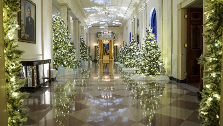  GALERIE FOTO Casa Albă, împodobită pentru sărbătorile de iarnă. Decorurile spectaculoase alese de Jill Biden
