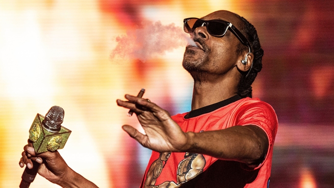  Snoop Dogg își promovează noul album cu imagini din România