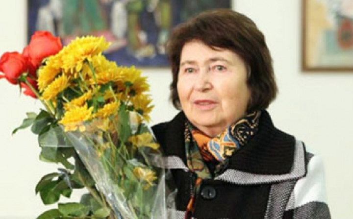  ,,Pictorița discreției și a rafinamentului”, Elena Bontea, împlinește 88 de ani: Cum au felicitat-o autoritățile municipale