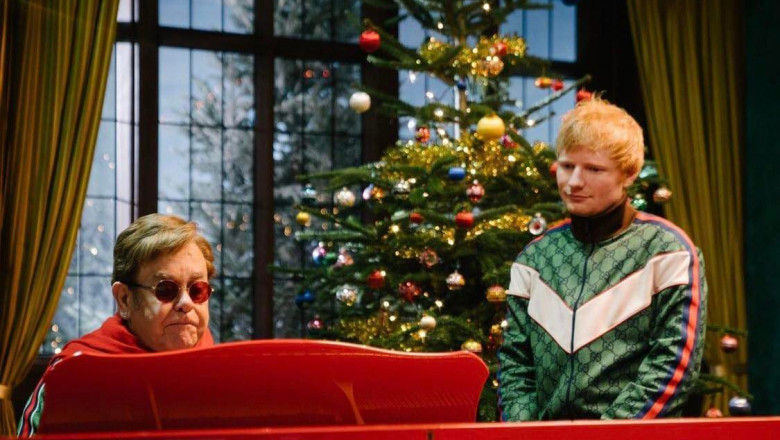  Ed Sheeran „aproape l-a ucis” pe Elton John în timpul filmărilor pentru videoclipul de Crăciun. Artistul a povestit totul în direct
