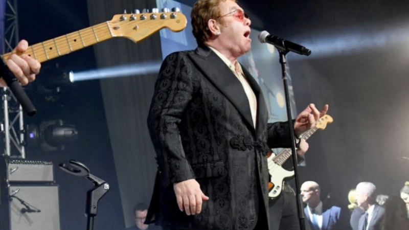  Elton John, vaccinat anti-Covid cu 3 doze, a prins boala: Și-a amânat două concerte din turneul mondial