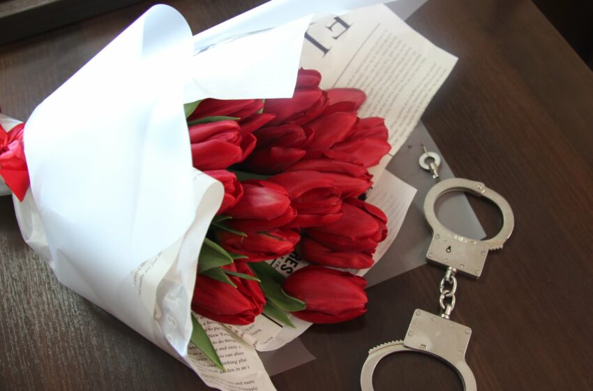  Sfântul Valentin, „încătușat”. Agenția Națională a Penitenciarelor, pusă pe glume de Ziua Îndrăgostiților