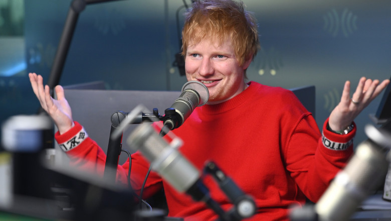  Ed Sheeran este cel mai difuzat artist la radio, la nivel mondial. Cine completează topul