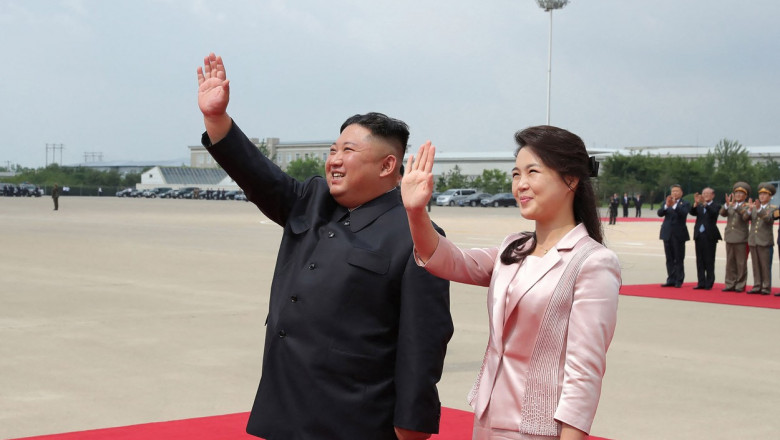  Soţia lui Kim Jong-un, prima apariție în public după cinci luni. Prima Doamnă a Coreei de Nord nu mai fusese văzută din septembrie