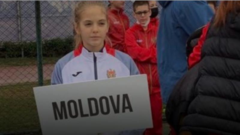  „Este ca un mic erou național”: O tenismenă din Moldova a ajuns mascota turneului din Antalya, după ce a prezentat țara de una singură