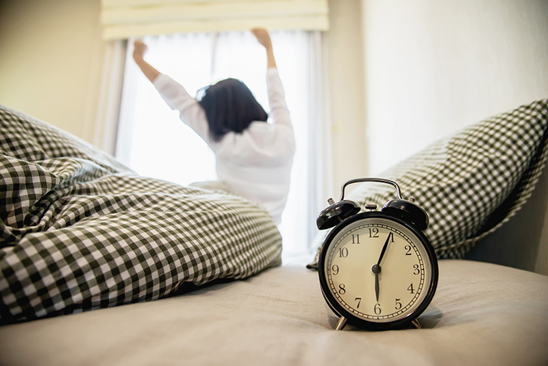  5 sfaturi care te ajute să te trezești mai ușor dimineața