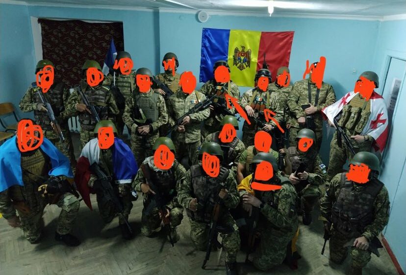  Zeci de soldați moldoveni luptă în Ucraina împotriva Rusiei. Au fost martori la ororile din Bucea: „Am văzut cu ochii proprii”