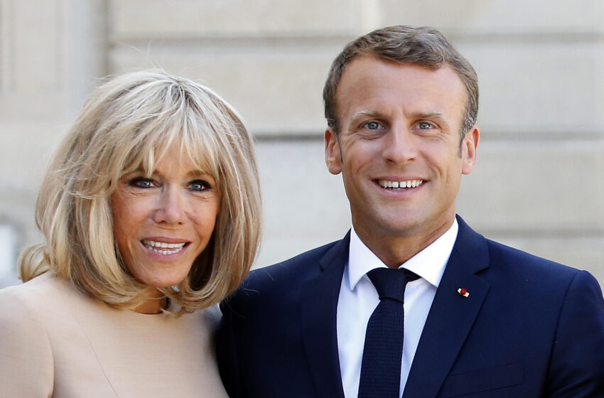  (FOTO) Gesturi tandre între Emmanuel şi Brigitte Macron, la sărbătorirea unui nou mandat