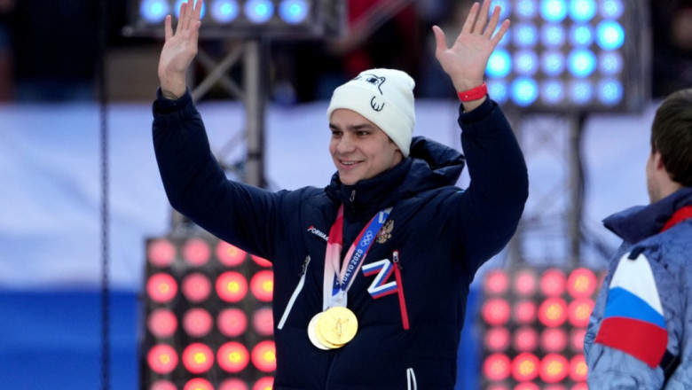  Un campion olimpic rus, suspendat 9 luni la nivel internațional pentru că a participat la mitingul lui Putin