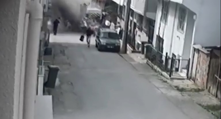  (VIDEO) Momentul în care un avion se prăbușește peste un cartier rezidențial din Turcia