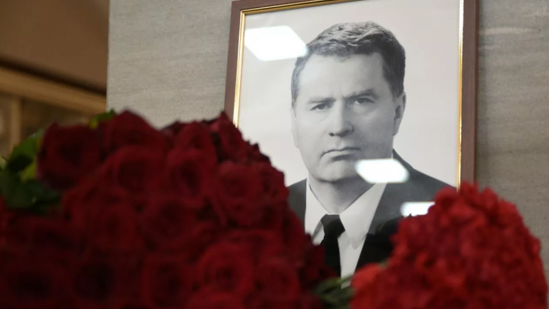  Politicianul rus Vladimir Jirinovschi va fi înmormantat mâine, la cimitirul Novodevichy din Sankt Petersburg
