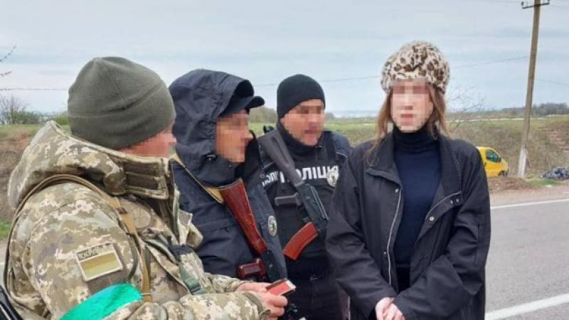  (video) Deghizat în femeie, un bărbat din Ucraina a încercat să treacă frontiera în Moldova: Polițiștii nu l-au crezut și l-au denunțat militarilor
