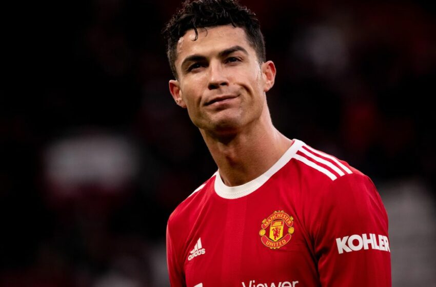  (FOTO) „Dragoste pentru totdeauna”. Cristiano Ronaldo cu fiica nou-născută în brațe