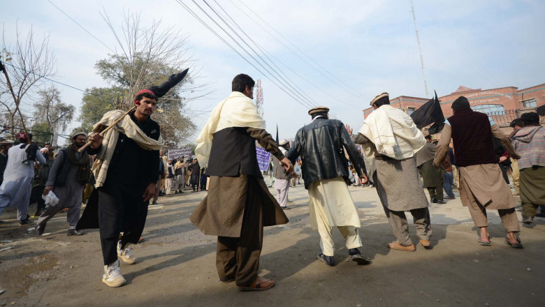  Atac sinucigaș în Pakistan: Cel puțin șase morți, printre care trei copii