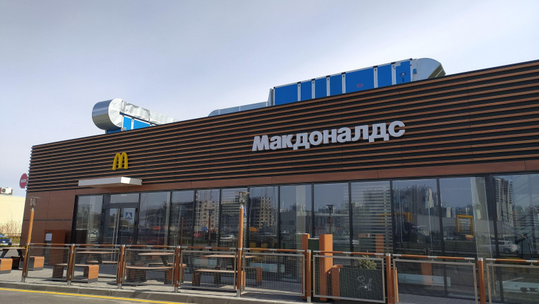  McDonald’s anunță retragerea de pe piața din Rusia și vinderea afacerii