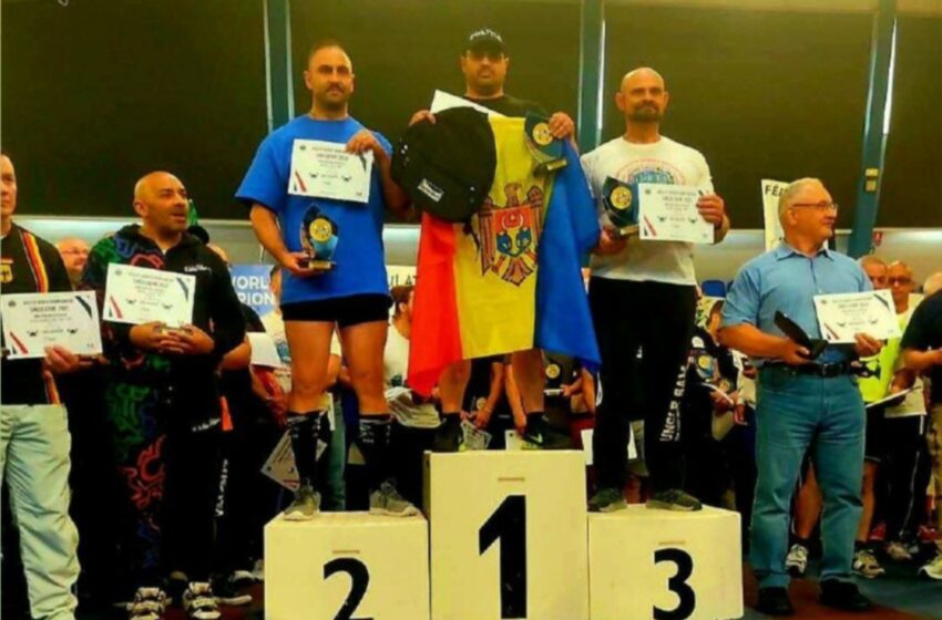  (foto)  Și-a mărit colecția de premii: Ofițerul de urmărire penală  Ruslan Matcovschi, din nou campion la Powerlifting