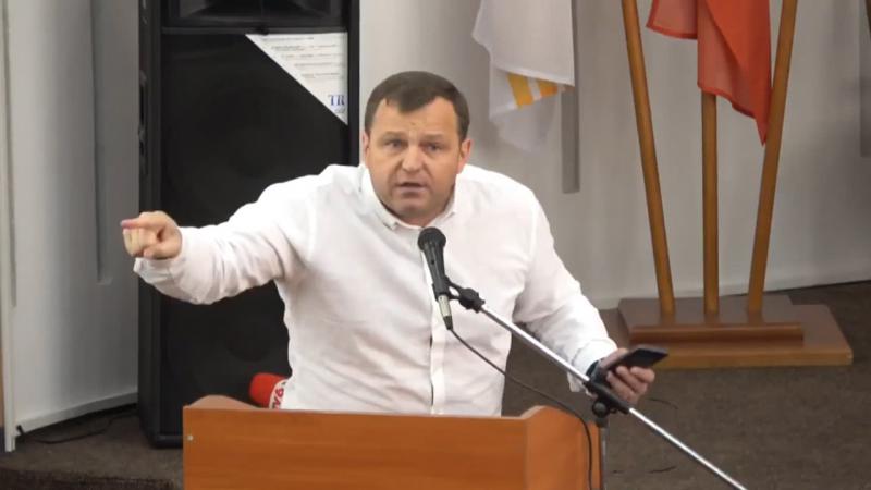  (video) „Curva pune mâna pe prăjină!” Scandal de proporții în CMC. Năstase, către un ales PAS: „Măi, băiatule ești rezultatul trocului dintre socialiști cu PAS. Moldoveni, treziți-vă!”