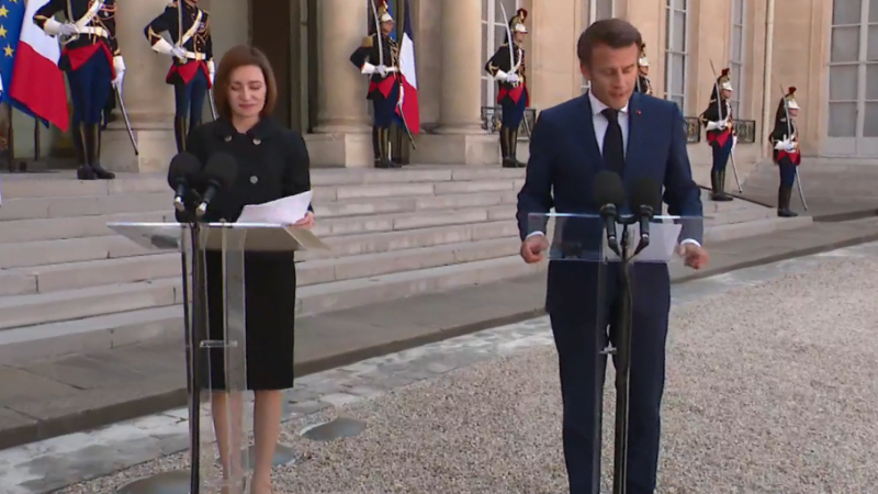  (video) Revedere la Paris: Sandu în română și Macron în franceză, din centrul capitalei franceze. Ce declarații a făcut președinta RM