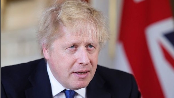  Boris Johnson și-a deschis cont de TikTok, iar oamenii îi cer demisia: „Să facă un videoclip cu rutina de aranjare a părului”