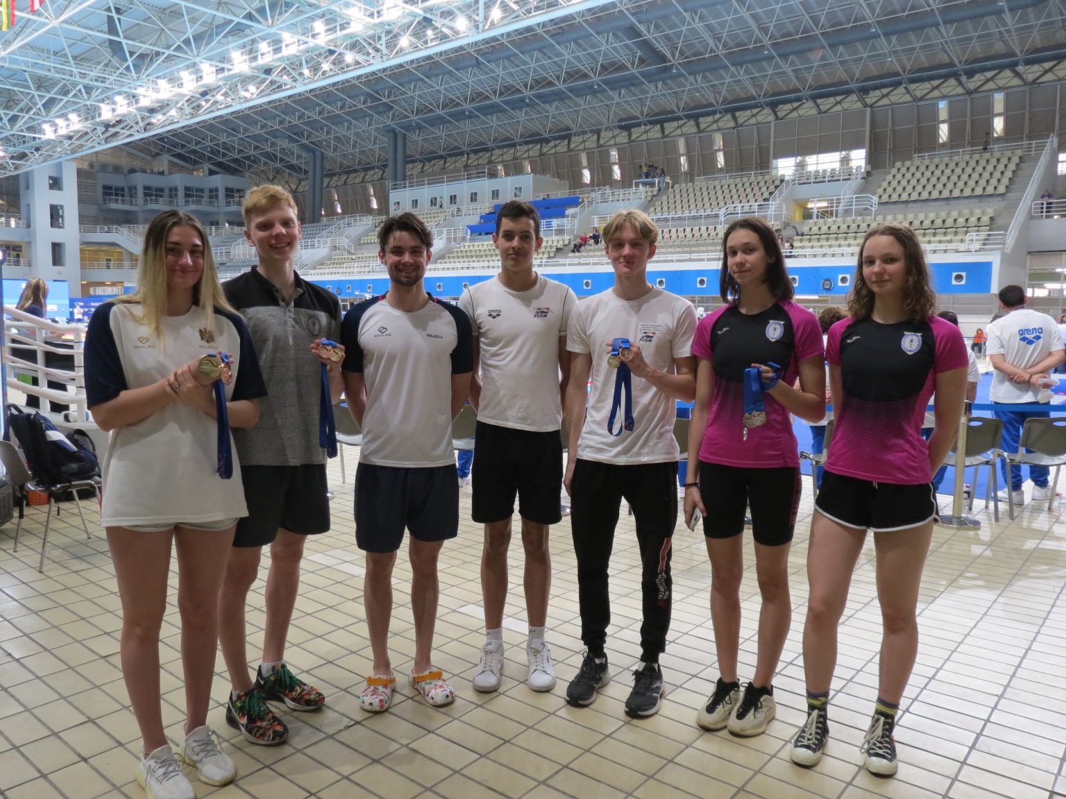 Înotătorii moldoveni au cucerit 9 medalii la turneul de la Atena