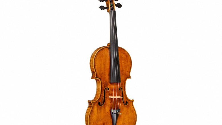  O vioară rară Stradivarius, la care a cântat profesorul lui Albert Einstein, a fost vândută cu peste 15 milioane de dolari