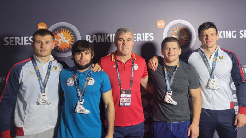  (video) Sportivii moldoveni, cu 4 medalii la turneul de la Roma: Mihail Bradu a luat primul aur din carieră, iar Victor Ciobanu a cucerit argintul