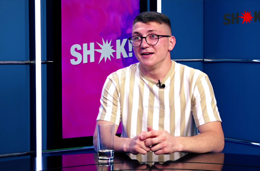  (video) „Homosexual te naști”. Marin Păvlescu face dezvăluiri șocante despre reacția familiei după ce s-a aflat că e gay, calvarul din armată și gândurile suicidale