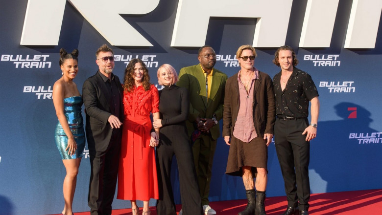  GALERIE FOTO  Brad Pitt s-a îmbrăcat în fustă la premiera filmului Bullet Train. Explicația actorului