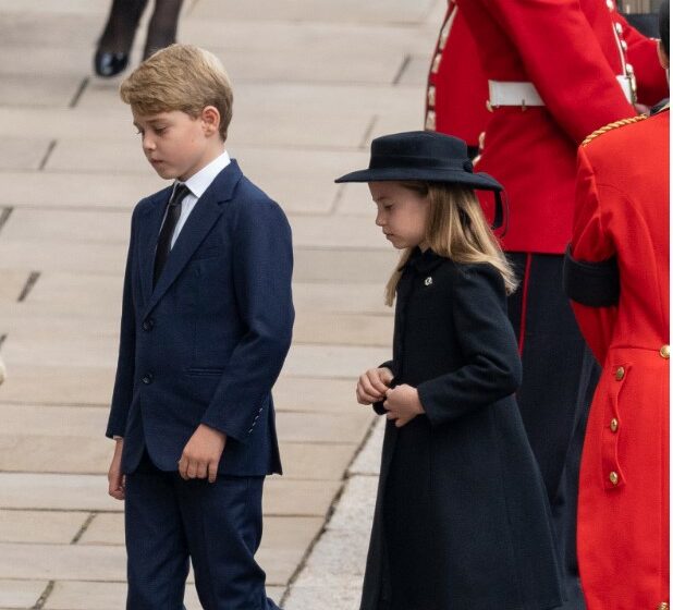  Prințesa Charlotte și Prințul George au izbucnit în lacrimi la funeraliile Reginei. De ce a lipsit Prințul Louis