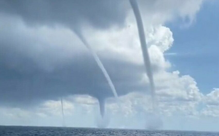  (video) Patru trombe marine cu aspect de tornadă, filmate în Mallorca