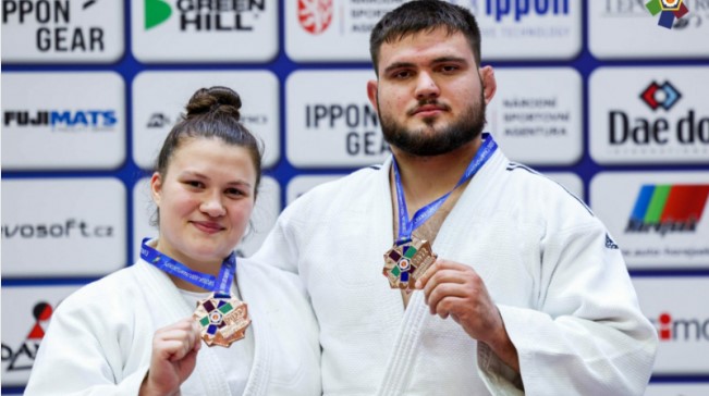  Moldova, pe podium la Europenele de tineret: Alin Bagrin și Oxana Diacenco au cucerit bronzul