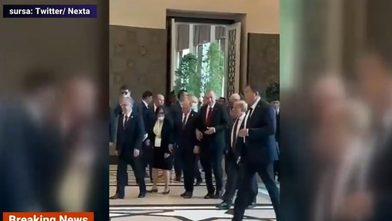  VIDEO  Vladimir Putin, filmat într-o ipostază neobișnuită: Erdogan îl ține de braț familiar și protector. Semnificația acestei imagini