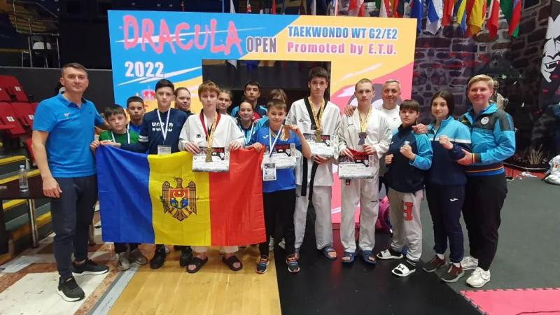  Luptătorii moldoveni au cucerit patru medalii la Dracula Open G-2 la taekwondo