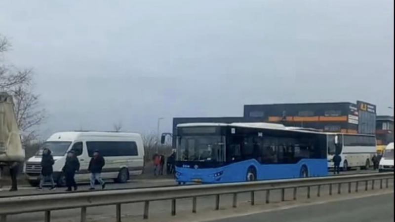  Drum blocat la intrarea în Chișinău, dinspre Stăuceni: Cum circulă transportul public