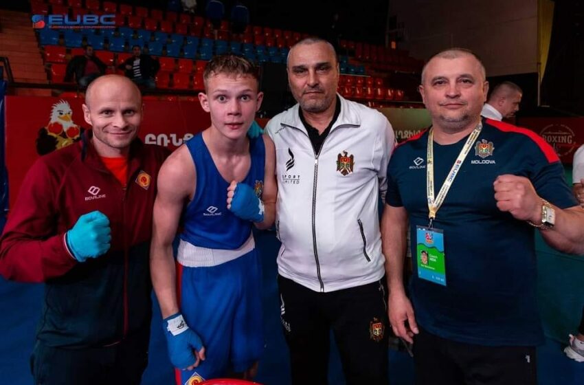  Boxerul Artiom Tolstoi a cucerit medalia de bronz la Europenele U18