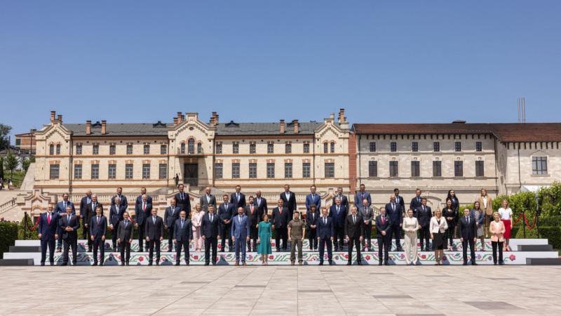  (FOTO/VIDEO) Sandu, lângă Zelenski și Michel: Cum s-au fotografiat liderii UE, pe fundalul Castelului Mimi