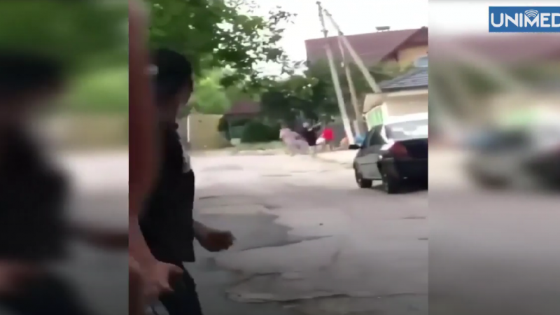  (video18+) Imagini ce vă pot afecta emoțional: Momentul în care a fost împușcat bărbatul de la Călărași