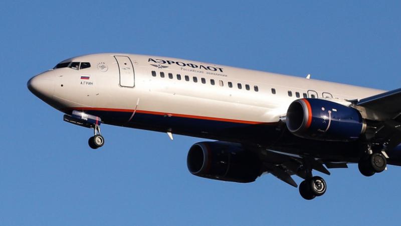  Un avion al Aeroflot a rămas în pană de motor în plin zbor, la peste 11.000 de metri altitudine. La bord se aflau 150 de pasageri