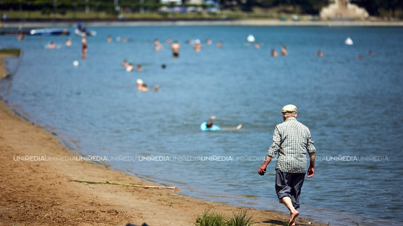  Soare arzător și năduf în prag de weekend: Ce temperaturi promit meteorologii pentru astăzi