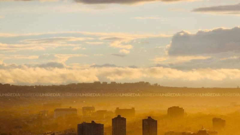  A venit toamna și peste geam, nu doar în calendar: Vânt și frig, pentru astăzi, în toată țara