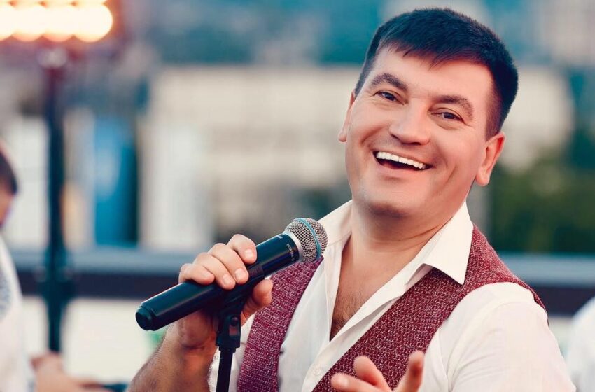  (VIDEO) Costi Burlacu, despre primii ani în muzică: Am cântat și pentru 15 lei seara, cu dansuri pe masă până la bătăi