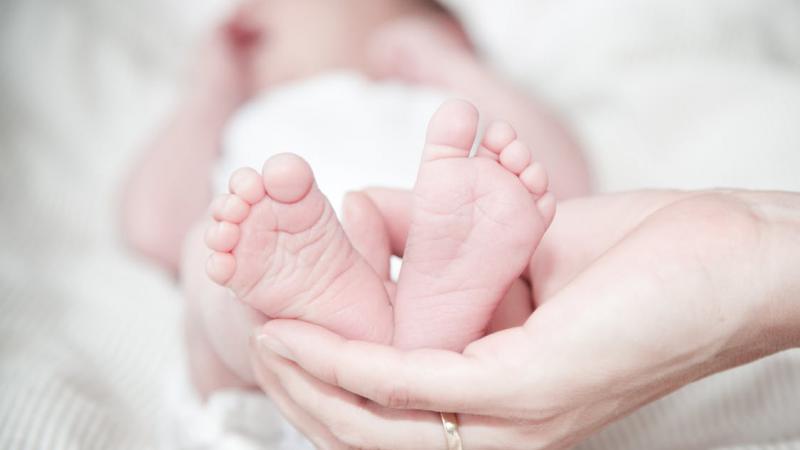  Caz şocant la maternitatea din Edineţ: O femeie a născut un bebeluş cu două capuri