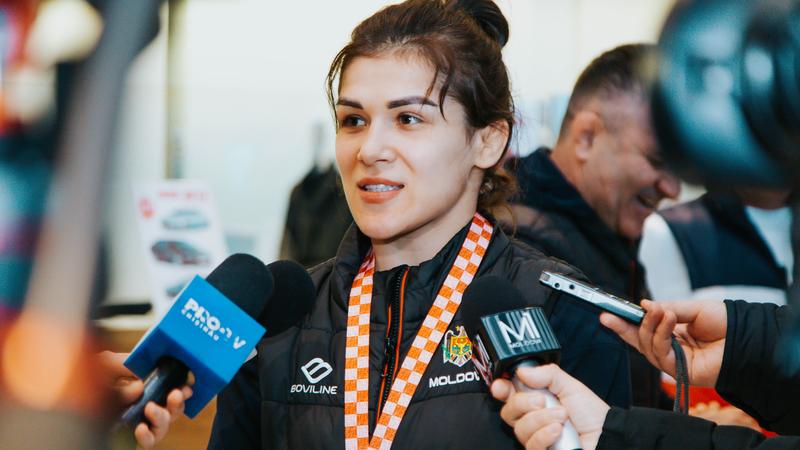  (FOTO) Anastasia Nichita a mai urcat o treaptă în carieră: Luptătoarea, ridicată la gradul de inspector superior la Poliția de Frontieră