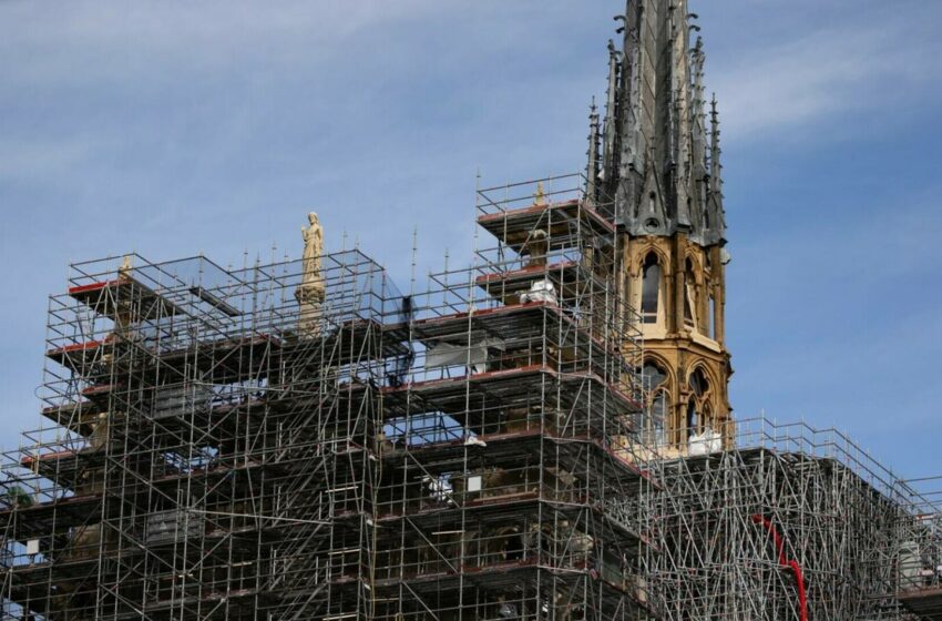  Catedrala Notre Dame ar putea fi reconstruită până la sfârșitul acestui an. Costul, estimat la 700 de milioane de euro